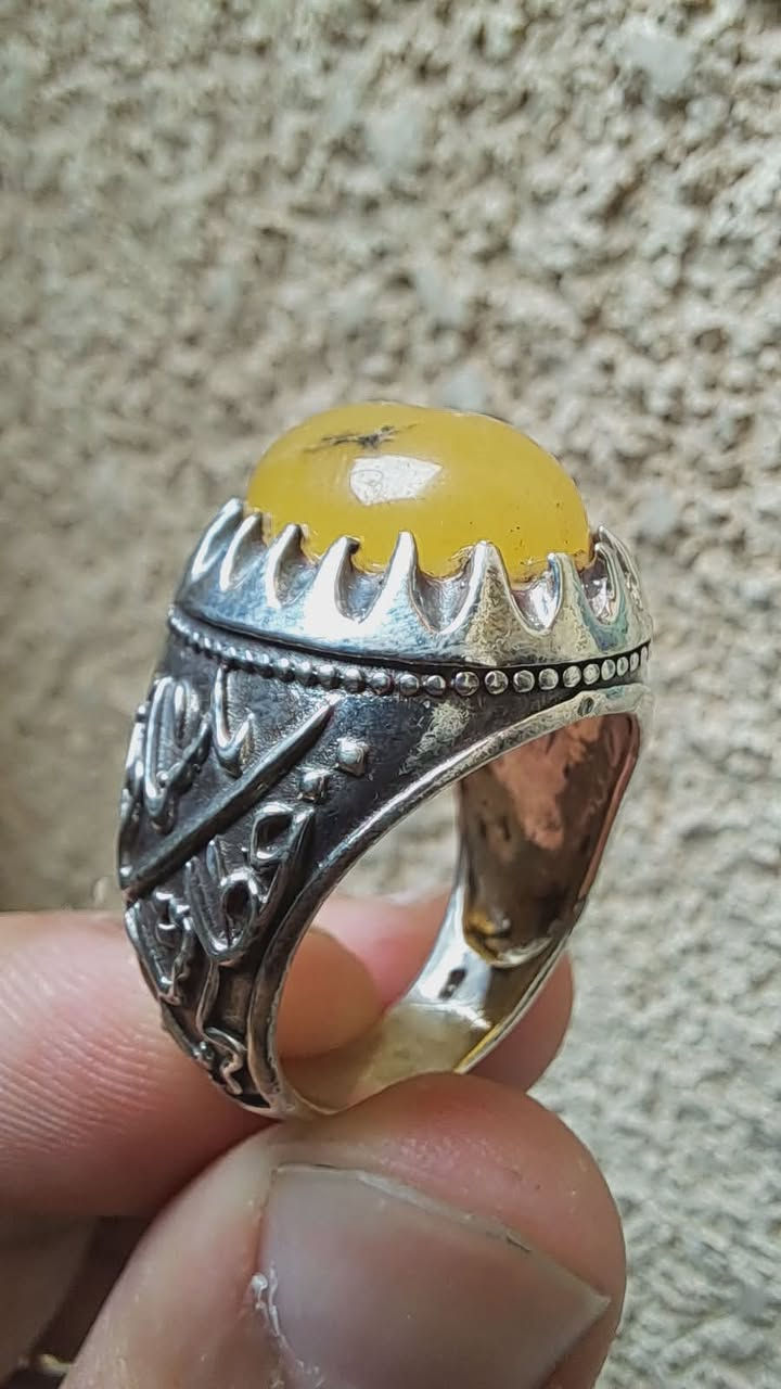 شرف الشمس أصلي
قياس 23 , توصيل موجود لاكن بعد الإعتماد برصيد


**إذا كنت صاحب هذا الإعلان وتريد حذفه لأي سبب، رجاءا أرسل رسالة إلى الدعم الفني**