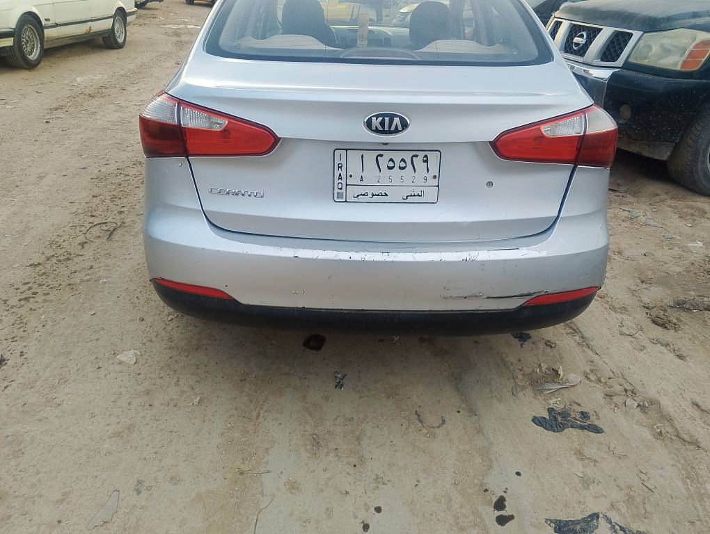 سيراتو موديل 16 سياره جاهزه كير مكينه حداديه تخم تاير كلها شرط بيهه تكمه الأمامية وبيهه رشات صبغ  ضربه عابره ابد ما بيهه مكان سياره سماوه رميثه السعر 95 الاستفسار ***********
