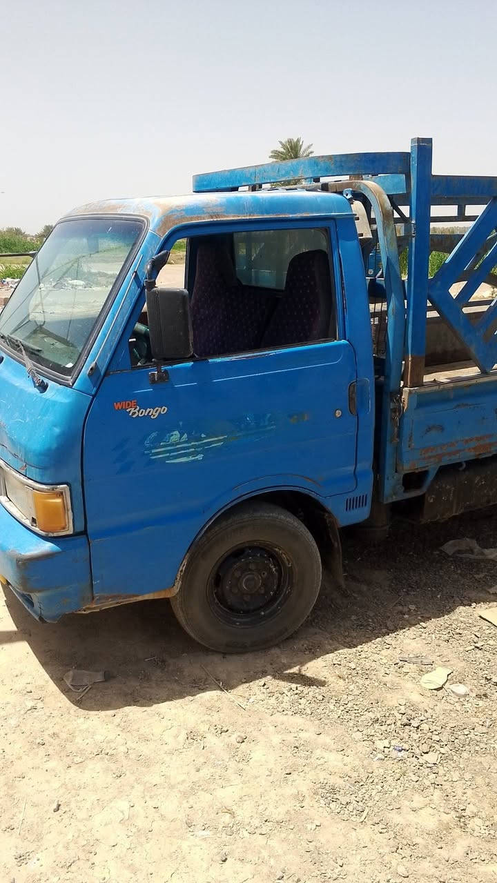 السلام عليكم كيه بنكو قماره للبيع السياره مكفوله تحويل ثاني يوم موديل 95 السعر 50 وبيه مجال 8 جنكال تريد تحويل تريد وكاله السنويه مجدده ل 2031 للستفسار اتصال علا الرقم ***********
