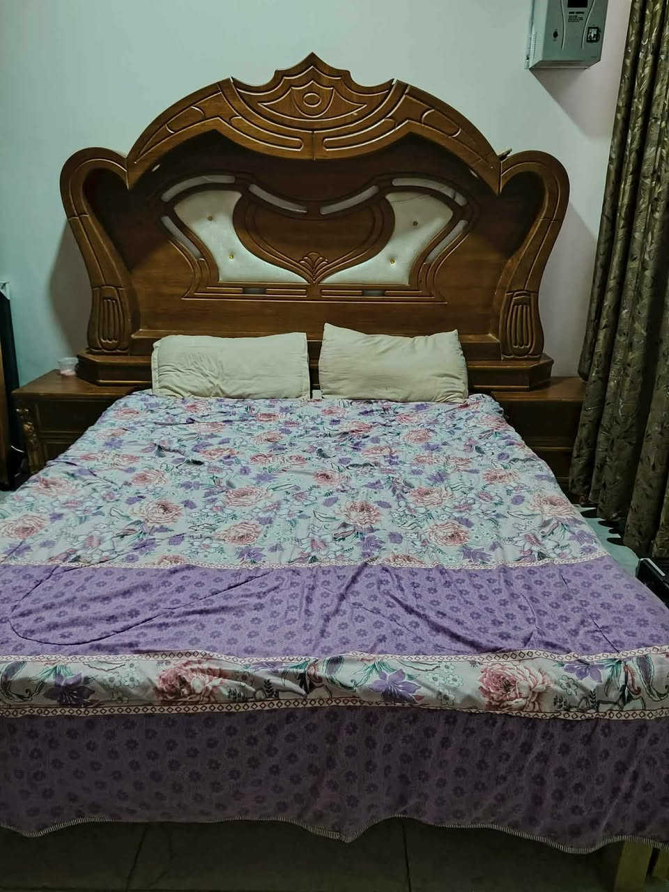 غرفه نوم عراقي تسكام
سعر ب٨٠٠ 
***********
