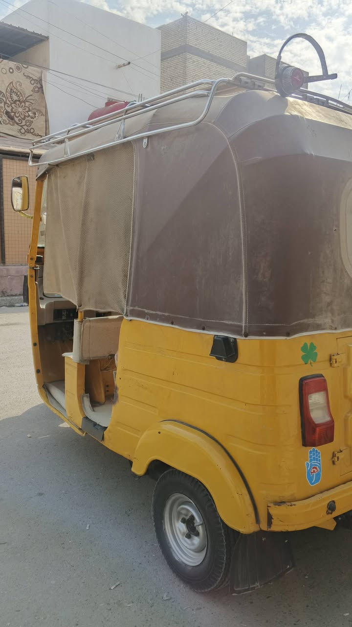 السلام عليكم تكتك موديل 2020/12 شهر ال12  رقم وسنويه مكفوله كفاله عامه ماعده بارد بلصفحه كد شبر موضح بالصورة التكتك قطره صبغ مابيها مكينه هاووون خير من الله مكاني بغداد م الصدر سعر 7/500وبيها مجال قليل للاستفسار ***********
