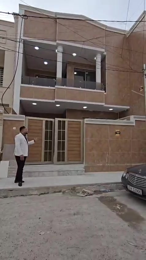 دار سكن للبيع مساحة 150متر 7ونص ب20
يقع الدار في الحرية دور نواب الضباط فرع كص الاخلاص

بناء حديث كامل مواصفات 

يحتوي على اربع غرف نوم نظام سويت وصاله وهول وملحقات الدار كما موضوح بل فديو وبعد اجمل بل واقع 

للاستفسار اكثر مراجعة شركة ملتقى الاعمال الحرية الدور شارع المشجر قرب ماركت الموده *********** واتساب
