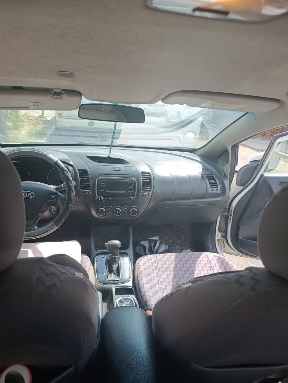 فورتي موديل 2018 سياره جاهزه وحلوه كير مكينه مكفولات رقم أربيل بأسم شركه تحويل مباشر سياره حادثها ناشره ثلاث قطع صبغ فقط والباقي ان شاءالله كله جاهز وجديد مكاني بغداد البياع اي استفسار عل رقم *********** تواصل فقط عل رقم مكلف بل نشر اني 
سعرها 120 وبيه مجال بسيط
