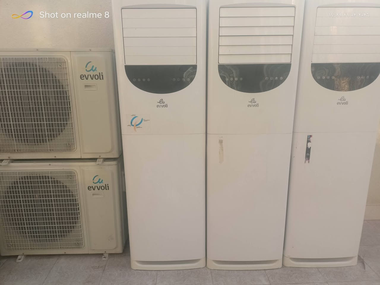 سلام عليكم 
سبالت عموديه ثلاث طن 
جدد بل اكارتون شرط الشغل 
بيه ضمان  هذا الموسم كله 
 مشتغلات موسم واحد  فقط
كله بلاد غاز 410 مع كامل ملحقاته
سعر الواحد 900 كلشي موجود بسوك 
العنوان بصره الهارثه 
الاستفسار *********** واتساب موجود
