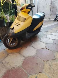 دراجه نكره هندر وسلف يردلها ترتيب بس سعر ٣٠٠وبيها مجال مكاني طالبيه يم...