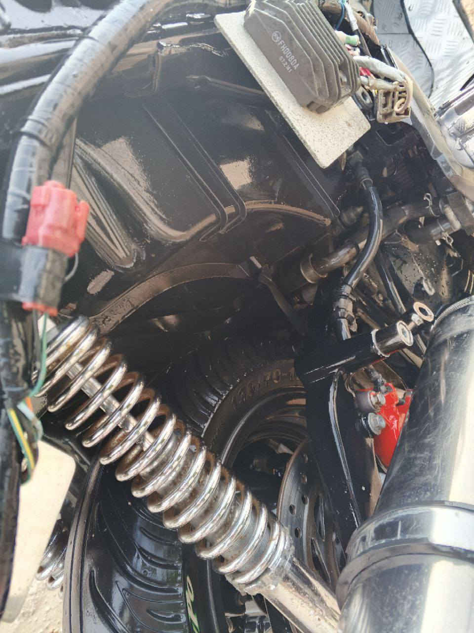 السلام عليكم 
فورزه صفر 8
اربع تحويلات اوتو ماتيك او عادي سبع نمر 
الدراجه نضافته 80٪ نقصه بس كفرات خلفيه 
محرك ما مفتوح الدراجه بلاديه 

السعر خاص
***********
وتساب 

او رجأ الي مو شراي لي يتعبني فدوه الكلبكم
