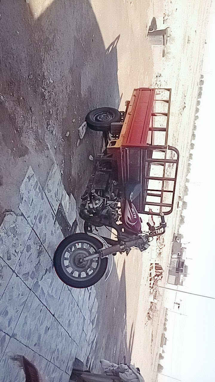 السلام عليكم للبيع سعرها بالعماره بالعماره 450 وبيها مجال***********
