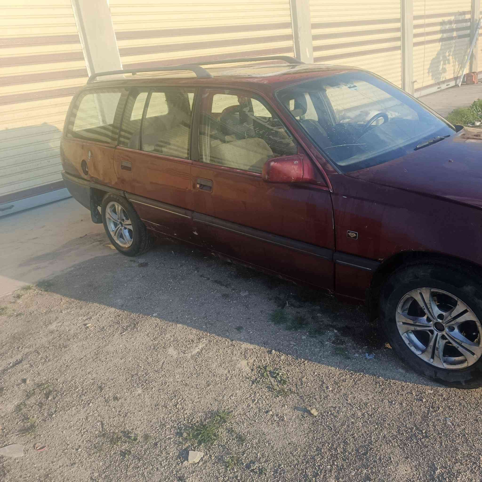 السلام عليكم اوميجا ستيشن للبيع محرك وجير شركه تخم طائرات جدد بطاقه بنزين سنويه سالها سنتين ساقطه اوميجا حي النظيفه كل عيب ما بيها
السعر 20 ورقه وبيها مجال شيء قليل***********
