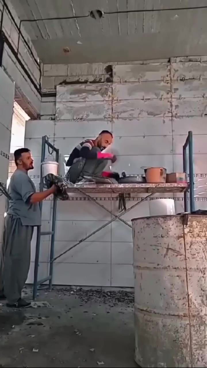 السلام عليكم خلفه سيراميك وكاشي درجه اولى وبأسعار مناسبه للاتصال ***********
او مراسلة الصفحه
