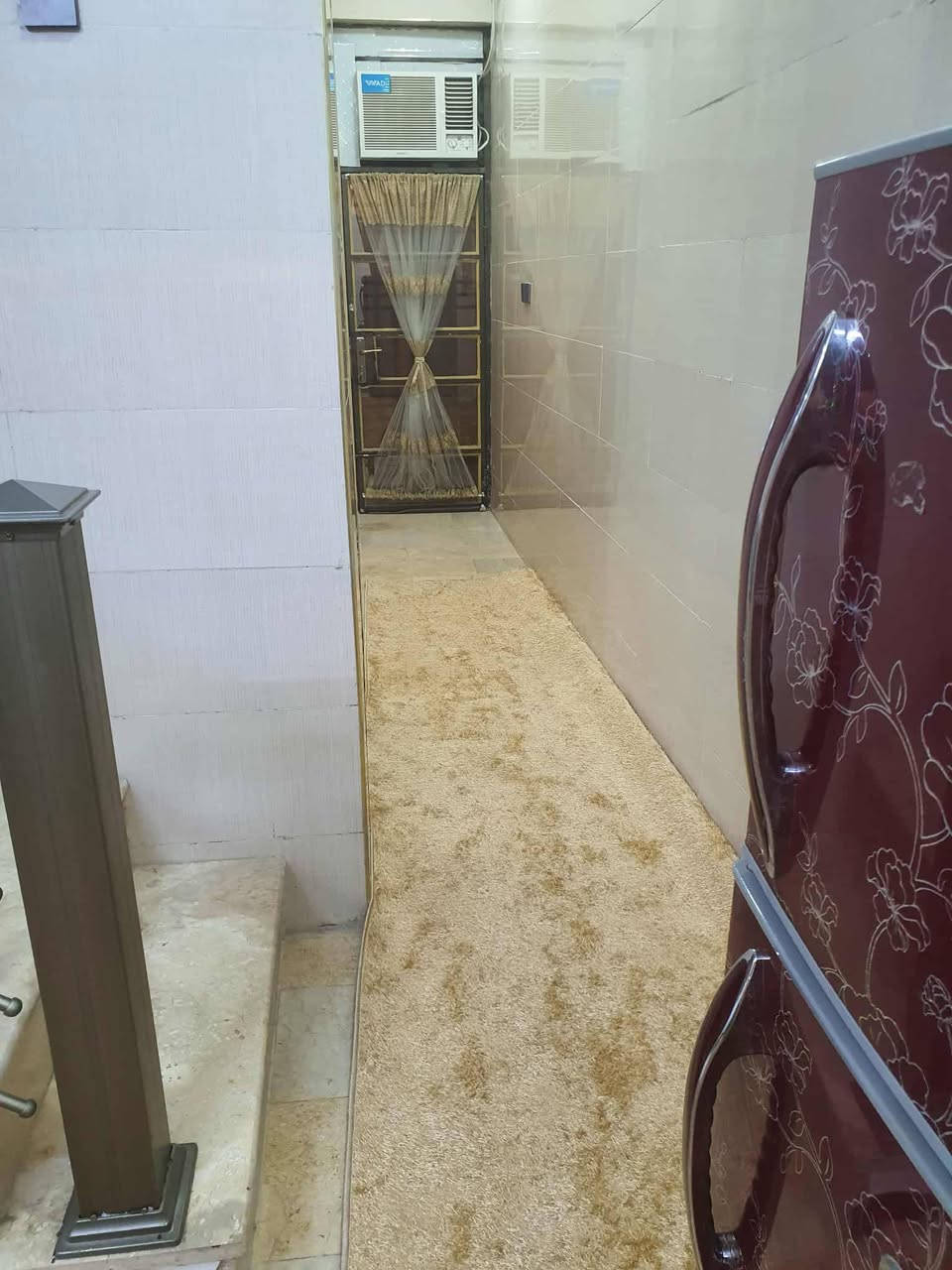 السلام عليكم 
بيت للبيع ابو طيارة زراعي ابو بلال خلف شركة المراعي ٨٦ الواجهة ٥×١٧ يحتوي على ٣ غرف نوم  ٢ حمامات صالة ومطبخ 
للاستفسار ***********
