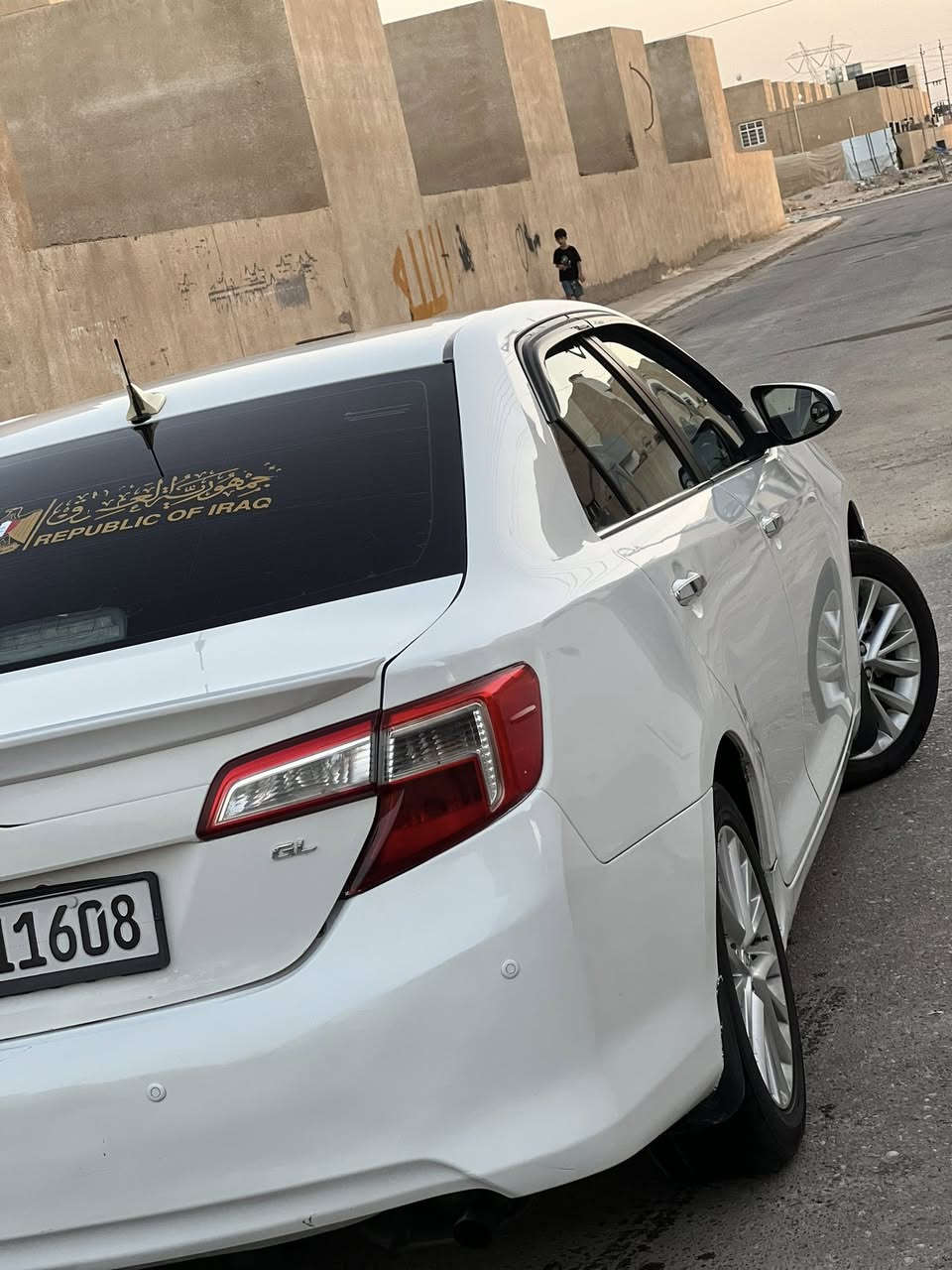 السلام عليكم
كامري موديل 2013خليجي

موصفات الخليجي معروفه 

ضرر نص جاملق السياره حلوه ونضيف جدن احلى من الصوره بعد السعر 155

العنوان صلاح الدين تكريت 
***********
