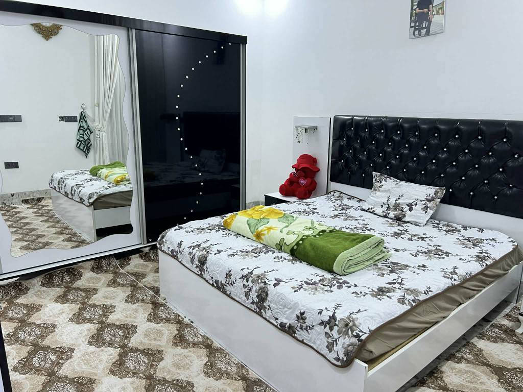 تاخم نوستن 5 پارچە بۆفروشتن زۆر شتێکی پاکەو بێعەی بە سعری 380 مەجالێکی کەم عینوان کرکوک :*********** كركوك, العراق
