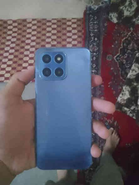 السلام عليكم
يوجد جهاز 

هونرX6🔥 ذاكره 128 

الجهاز نضيف مال جناي 

السعر جدآ مناسب 60 الف
