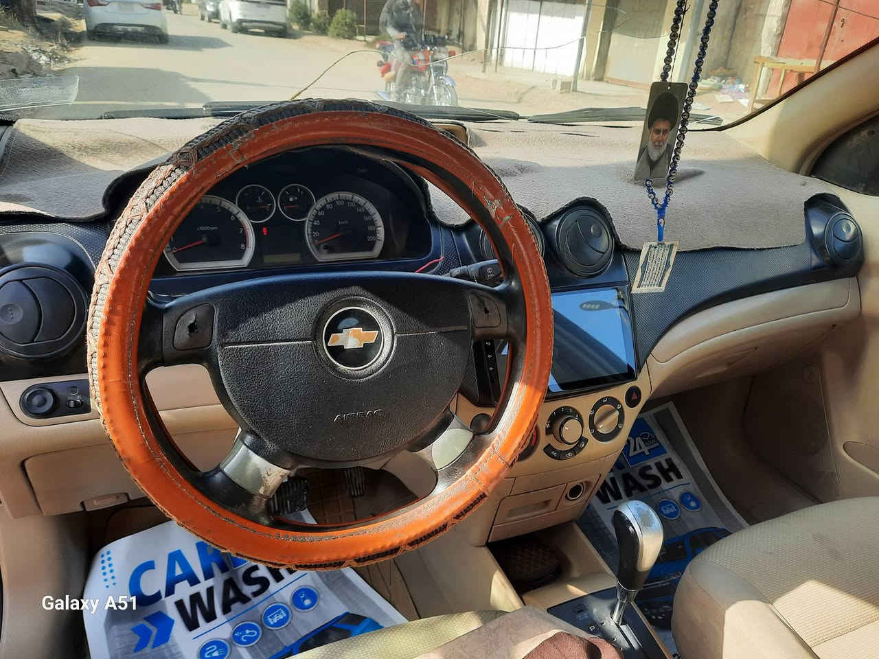 السلام عليكم  افيو خليجي موديل2011  باسمي سنويه 2030 تبريد شغال رقم دولي 
السعر67.مايعجبك لاتكسر حلال الناس.  ***********
رقم الهاتف
