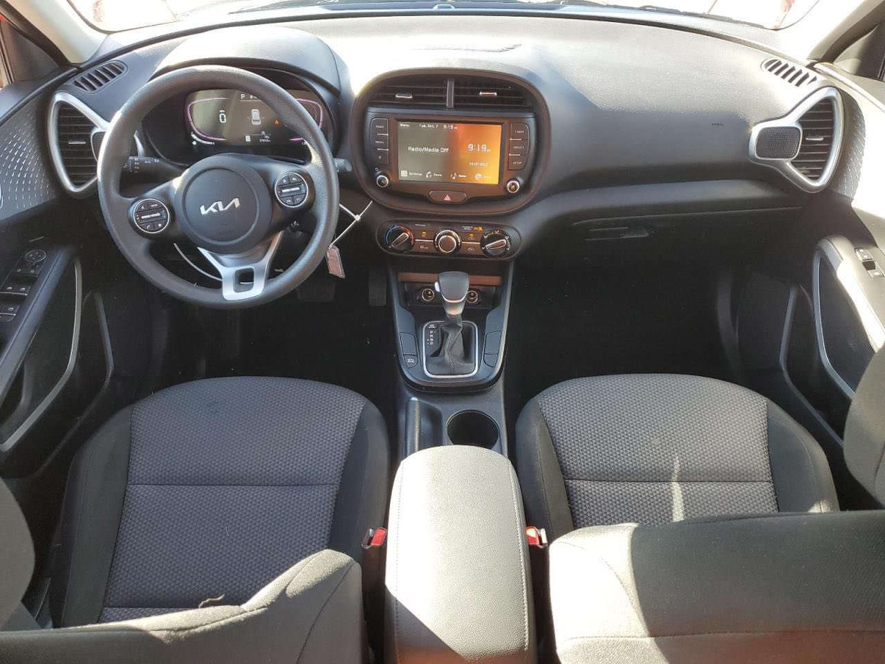 Kia soul 2024
كلين بدون صبغ بارد مثل ماموضح بالسونار السياره جديده وجاهزه من كلشي 
السعر المطلوب 148 وبي مجال جدا بسيط 
للاستفسار واتساب ***********0
