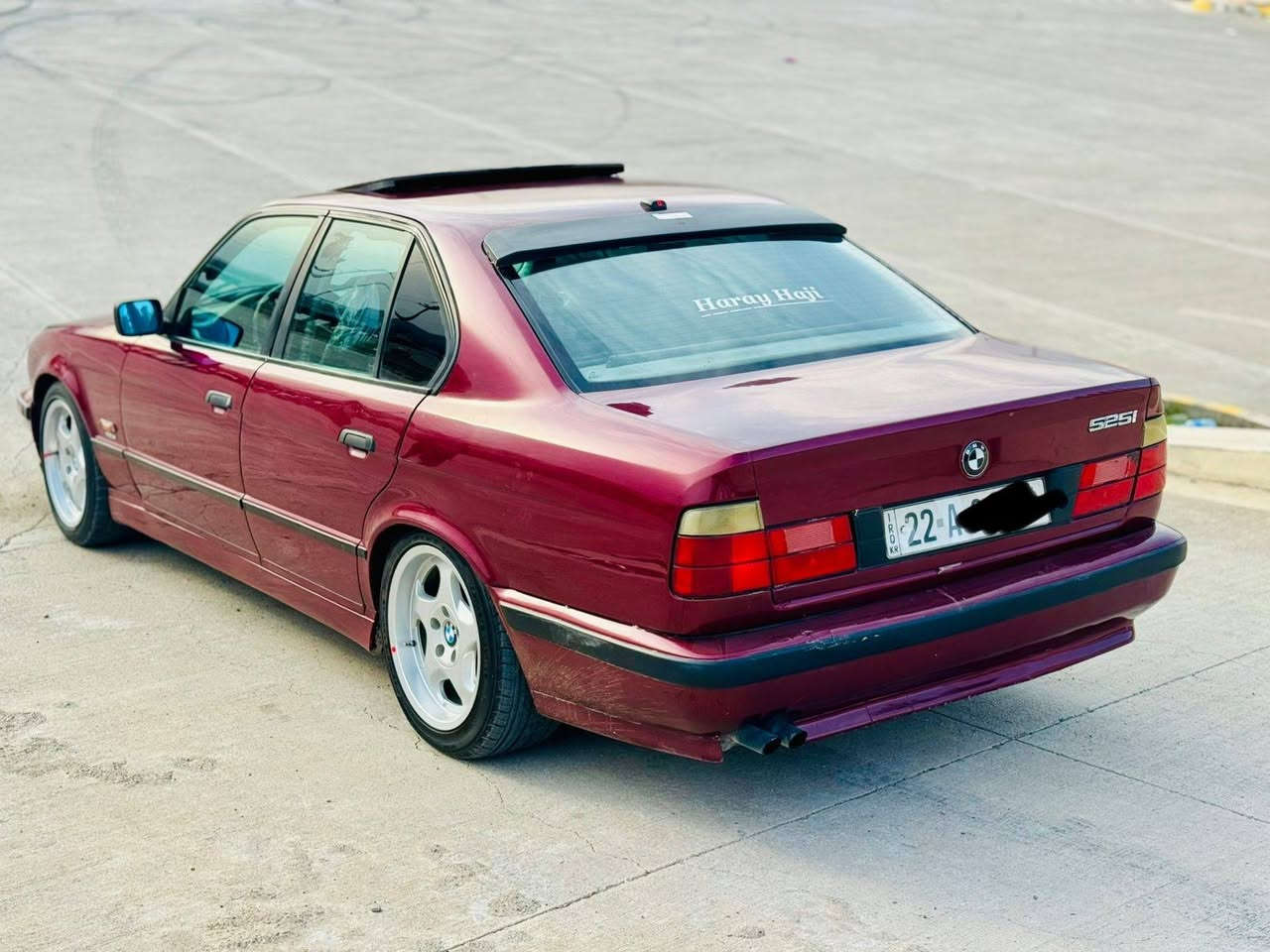 بسم الله الرحمان الرحيم BMW  محرك 525 بلادي كير اتومتيك موديل 1992مواصفات فول فول سلايت ايبيس قفل مركزي زينون كشنات كهربائية تبريد مركزي استري كهربائية داخل صاج كير محرك صدر تايرات كهربائية تبريد شرط سنوي جديد رقم دولي اخوان شراي خابر تدلل عنوان كركوك.  ***********.  ***********.
