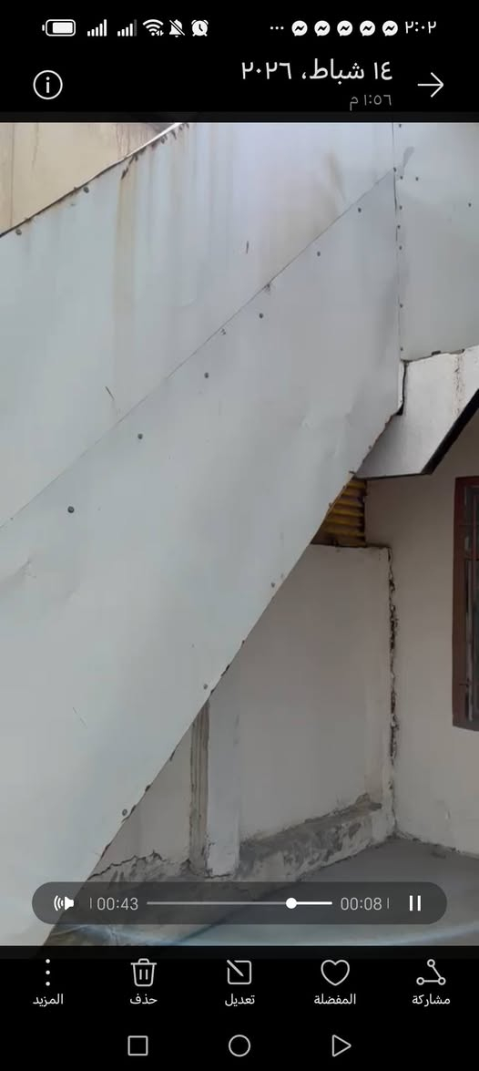 دار للبيع النجف حي القادسيه على شارع 6
مساحه80متر 
طابق ونص 
الطابق الاول:طارمه وااستقبال غرفه نوم ومطبخ وتخاريج
الطابق الثاني سطح+غرفه 
بناء قديم ب112وبي مجال
يرهم ايجار السعر 300
ماي كهرباء ع ابو البيت بي خط مولده بس تدفع اشتراك السوك قريب عليك مدارس منطقه راقيه
مباشر من صاحب البيت.


**إذا كنت صاحب هذا الإعلان وتريد حذفه لأي سبب، رجاءا أرسل رسالة إلى الدعم الفني**