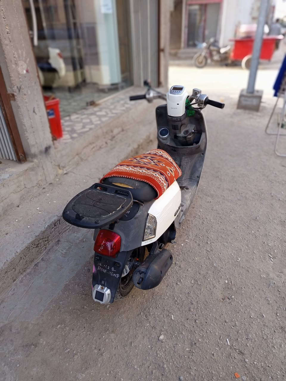 سلام عليكم شباب.
دراجة ماكس بوليس البيع صارله عندي 3 اشهر الله شاهد 
بعده جديده والله العظيم تجي وشوف سبب البيع محتاج فلوس.  تجي تفحص وين مايعجبك.  السعر مليون 
الاستفسار. ***********
