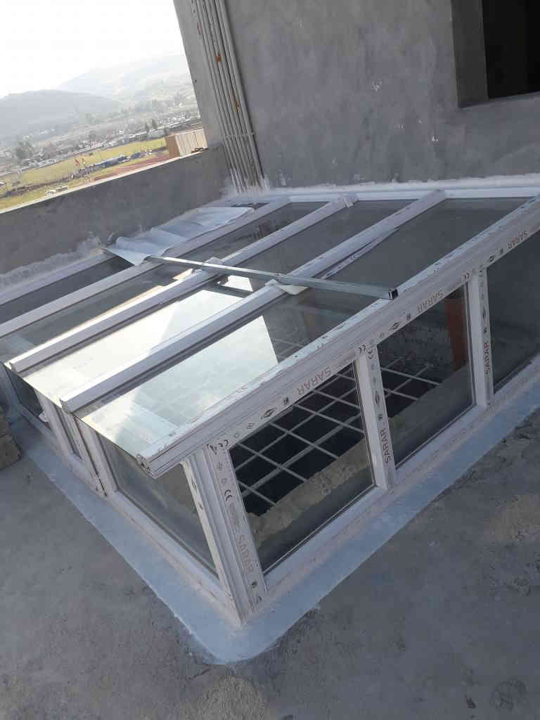 داشکاندنیکی گەورەمان ئەنجام داوە بۆچارەسەری لیچونی ئاو وتەرەشوع کەلەهیچ شوینک وکۆمپانیایە بەو نرخەی لای ئیمە هەیە نەکرابیت ☁☁☁☁☁☁☔☔☔☁☔

👷معالجەکردنی سەقفی سەربان کەکیشەی لیچونی ئاوی هەبوو.
👷چارەسەردنی بادرزی سەقف وهەلتەکینی کۆنکریت.
👷کۆبونەوەی ئاوبەهۆی کەمی گەلی سەقف ودانانی گەلی وبرینی سەقف بەکۆر.
👷چارەسەری ئاووەستان و پرکردنەوەی چالەکان بەموادی تایبەت .

 بەمەوادێکى زۆر نایاب کە  کارەکەمان بۆئەنجام داو تیشکی ڕۆزوسەرما کاریکی لی نەکات  ، وەهەموو موادەکانمان گرەنتی باشی ومانەوەی هەیە.

  ئەم ئیشە لەلایەن ئەندازیاران و ستافەکانی ( moorgroup ) ەوە  ئەنجامدراوە.

مۆرگرووپ :ئامادەیەبۆهەمووکاریکی  (  معالەجەی درزی دیواروسەقف وبۆیاخ وهەموو کاریکی بیناسازی) 
مۆر گرووپ تەنیا بەرپرسە لەم کارانەی کەلەلایەن ئەوزمارە موبایلەی دامان ناوە پەیوەندیمان پیوەئەکریت 
 
پەیوەندیکردن : 
*********** السليمانية
