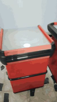 سفينه وصطيه ورفوف جداري وسلات جبس جديد وسلات كرزات وميز كاشير للبيع الشراي يتصل العنوان بغداد واكو توصيل ***********
