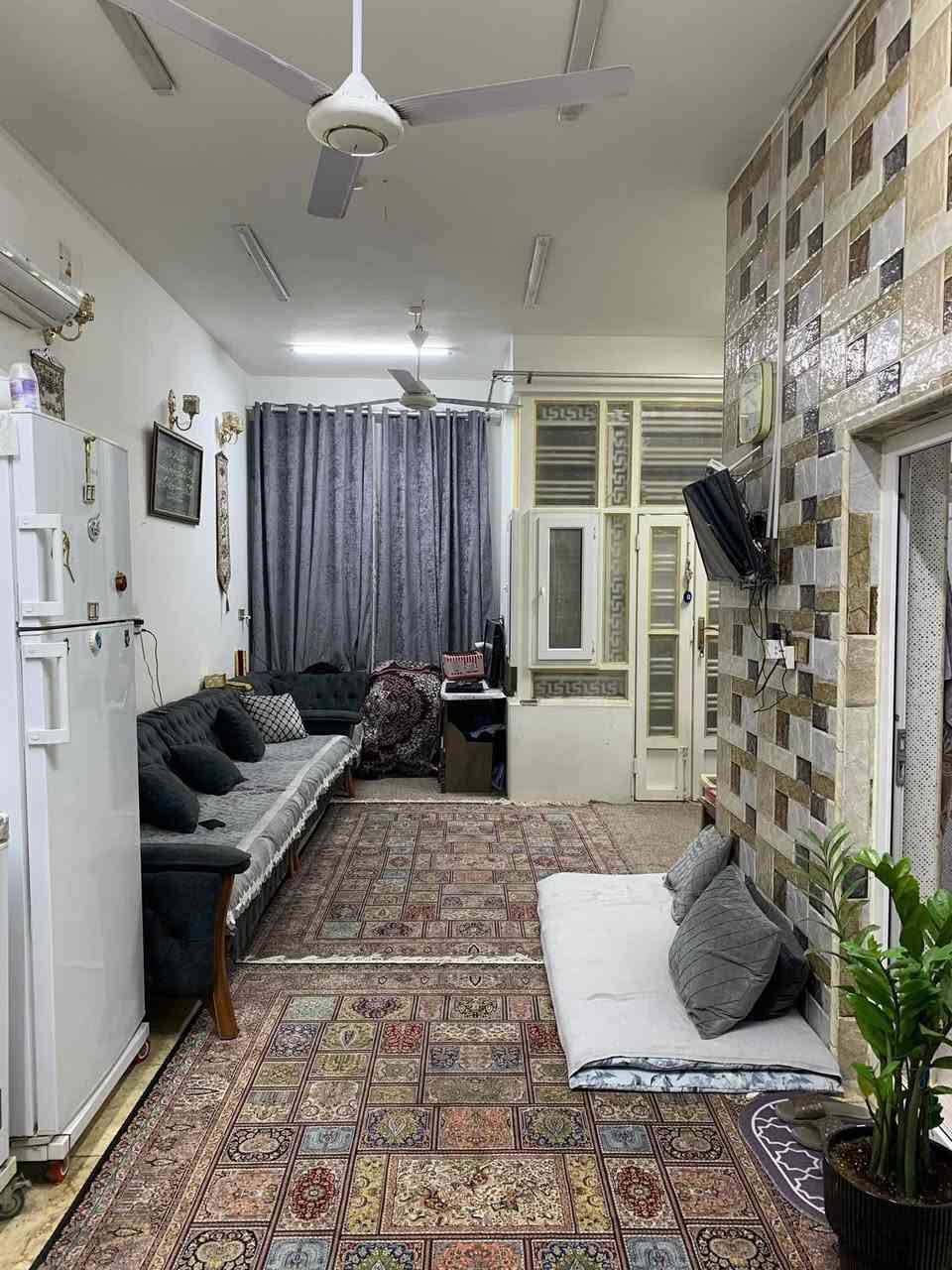 للبيع بيت 50م في حي العداله بناء حديث طابقين يحتوي على غرفتين وصاله ومطبخ ومجموعة صحيات ومطبخ حار
-سنة البناء 2022 صب كونكريت
-شارع بعرض 10م

-لمعرفة بقية التفاصيل والصور والموقع GPS تواصل خاص او واتساب ***********

-لدينا طلبات كثيرة نستقبل عروضكم العقارية من خلال تواصل خاص او واتساب
