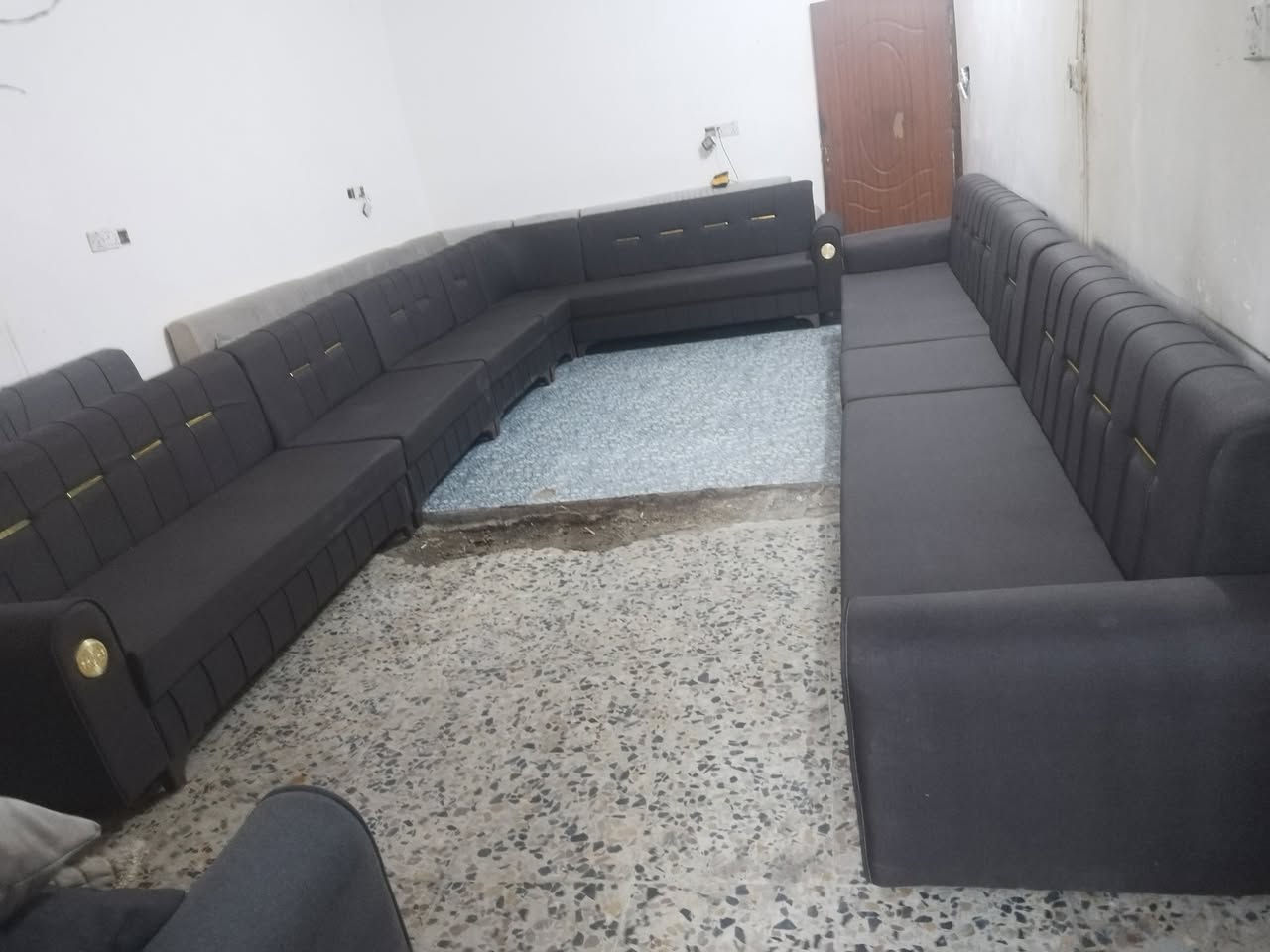 ٤٠ مقعد. سعر. مليون و ٥٥٠
مكانه ابو. غريب


**إذا كنت صاحب هذا الإعلان وتريد حذفه لأي سبب، رجاءا أرسل رسالة إلى الدعم الفني**