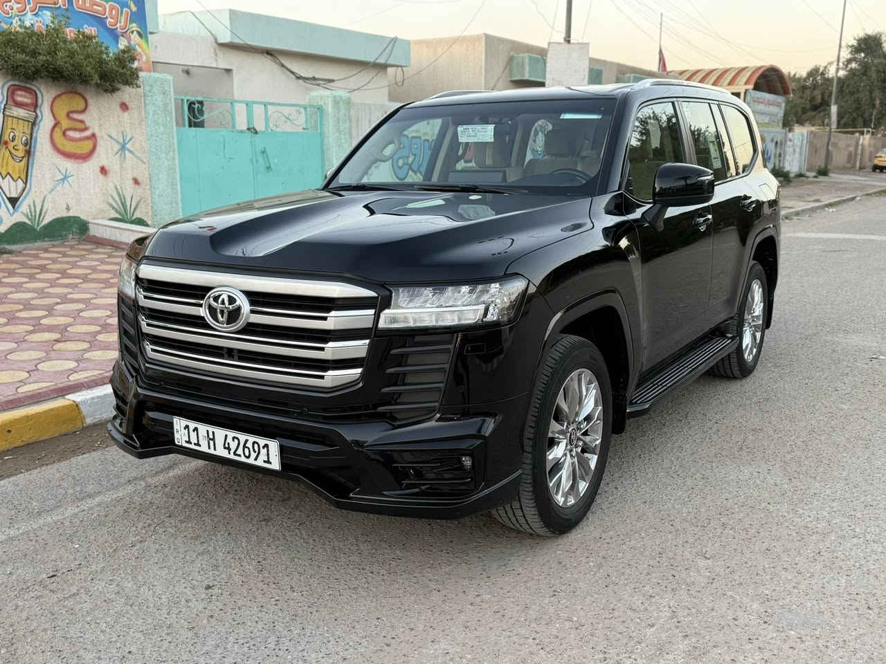 السلام عليكم لاندكروز GX موديل 2022 رقم بغداد بسمي ٦ سلندر تنفس طبيعي مكفوله من الصبغ والضربة عدا بارد مقدار شبر يم قبق البانزين باقي مكفول سيارة جديدة على وضع الشركة ماشية 53 للاستفسار *********** السعر مناسب جدا 515 ورقة مكان بغداد الخاص مغلق
