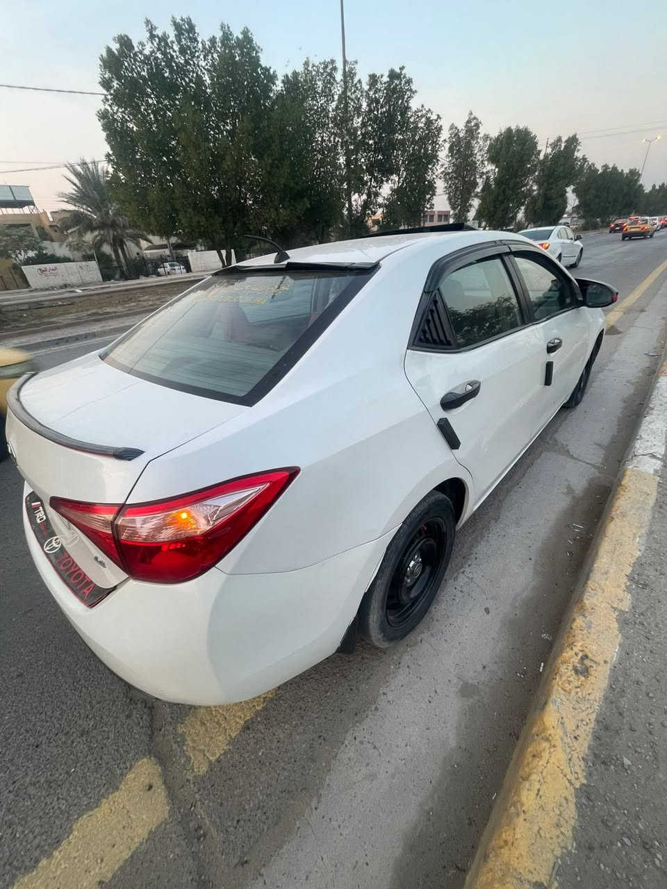 سلام عليكم كورلا موديل 2018 باسمي تحويل مباشر سياره جاملغ وبنيد نفسهن معمرات وجاملغ ثاني صبغته اثر شخوط سياره  بدون دواخل حادث سطحي 
سياره جاهزه خير من الله تبريد محرك كير كفاله مكان سياره بغداد الدوره السعر ١٢٠ وبي مجال 
الاتصال فقط /***********
الاتصال واتساب / ***********
