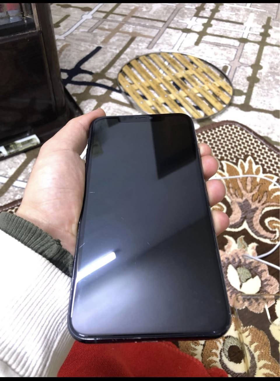 آيفون 11 برو ماكس (نظافة 100%) - لعشاق الزيتوني ✨
المواصفات:
• الموديل: iPhone 11 Pro Max.
• الذاكرة: 256 جيجابايت
• اللون: زيتوني ملكي 
• النظافة: 100% (لا شخط ولا خدش).
• البطارية: 78% (أصلية مال الشركة وليست مبدلة
الضمانات:
✅ الجهاز شرط الفحص (ما مفكوك نهائياً ولا مصلح).
✅ حقك تأخذه لأي مكتب فحص يعجبك 
✅ الجهاز مستخدم استخدام شخصي 
السعر:
💰 350 ألف دينار عراقي.
(وبيه مجال بسيط جداً للطيبين والجادين بالشراء).
للتواصل: ***********
