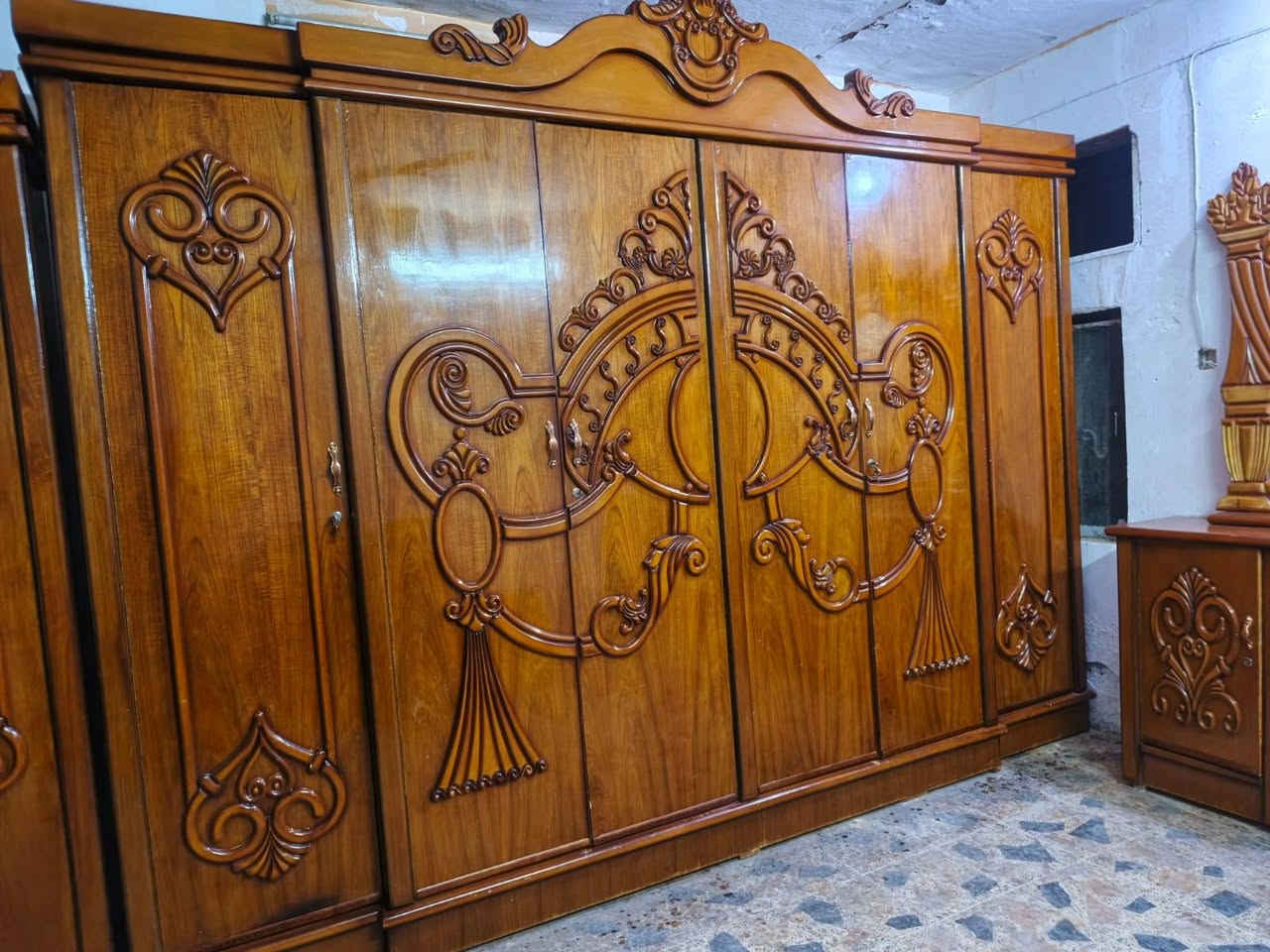 غرفه اخشاب ام السته نجاره صاج شريطي نظيفه السعر 750 مكان ناصريه ***********
