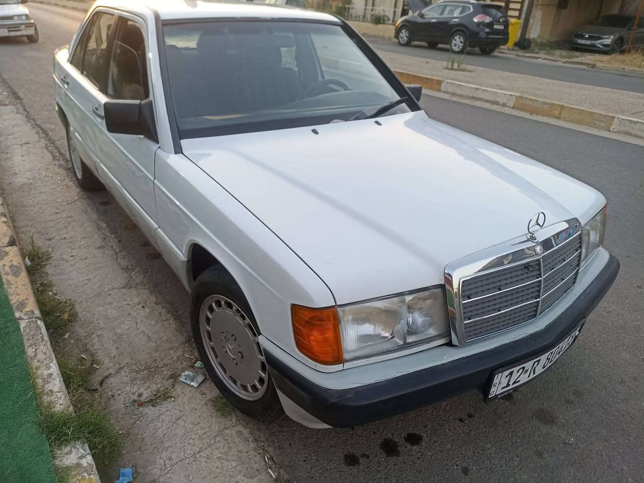 مارسدس 190 طيارين موديل 1991 مكينه 6ونجي تيوتا وبشرط بدون صبغ بدون ضرر داخل جديد طخم وتايرات جديد رقمها نينوى دولي جامات كهرب قفل مركزي منظومه تبريد كامله سعرها 52 الشراي يتصل ***********

