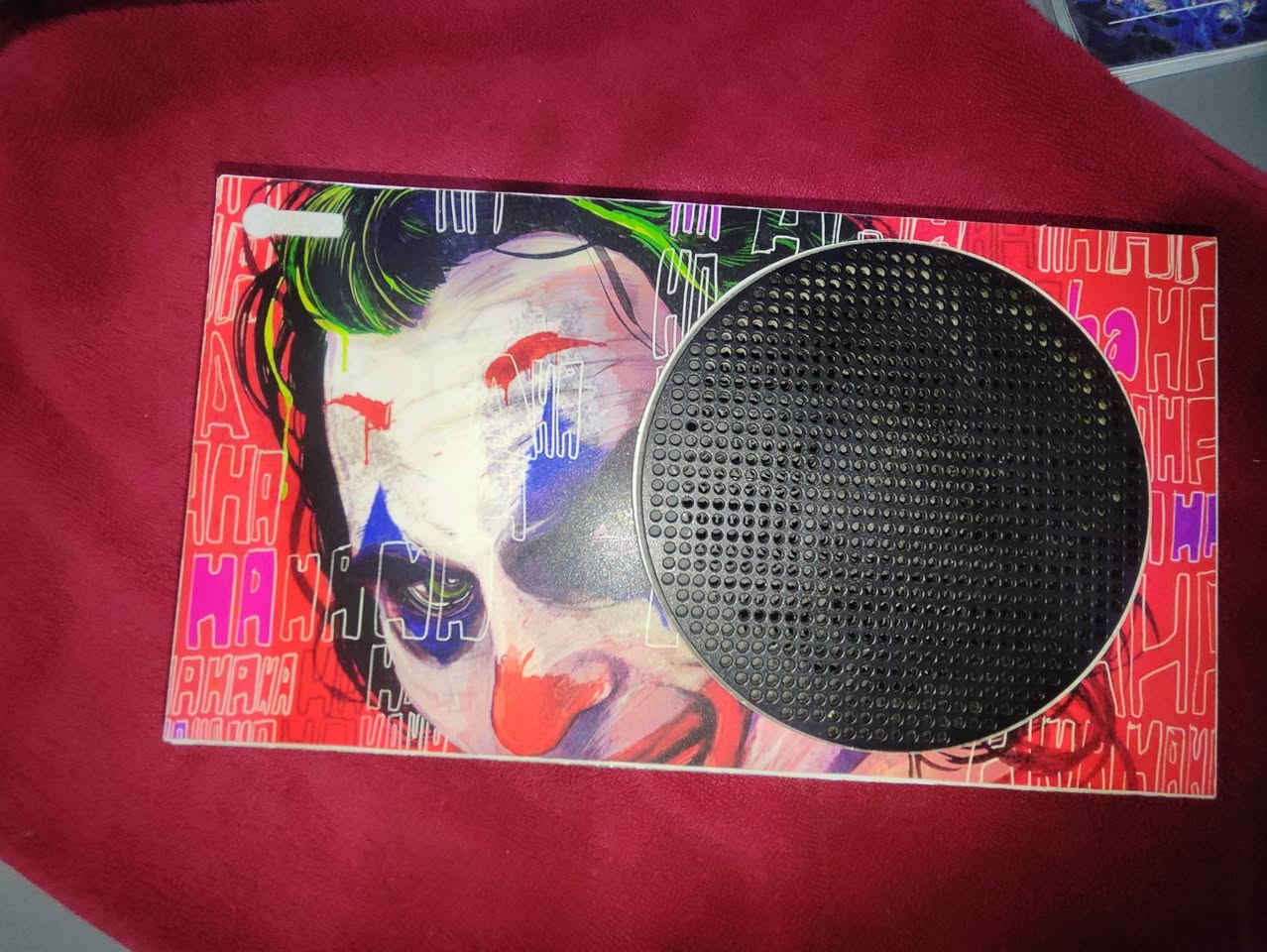 اكسبوكس سيريس اس ذاكرة 512 ويا يدتين بس بيهن ال RT وحدة والثانية LT ميشتغلن يم اي مصلح ب5 يسووهن والحمرة الكسر البيهة مماثر ايشي عاليدة شغالة من عدة المشكلة الي وصفتها الجهاز نضيف وبي فلاتر عن التراب وممفتوح منة برغي ويا فان تبريد ومغلف حماية تگدر تشيل التغليف بس الجهاز نصافتة 90/100 ما بي اي مشاكل لا لاك لا تقطع ضمان اي مشكلة يطلع بالجهاز يرجع الجهاز رايدة ب375 وبي مجال حك الشراي وبالخدمة مكاني بصرة رقمي ***********
