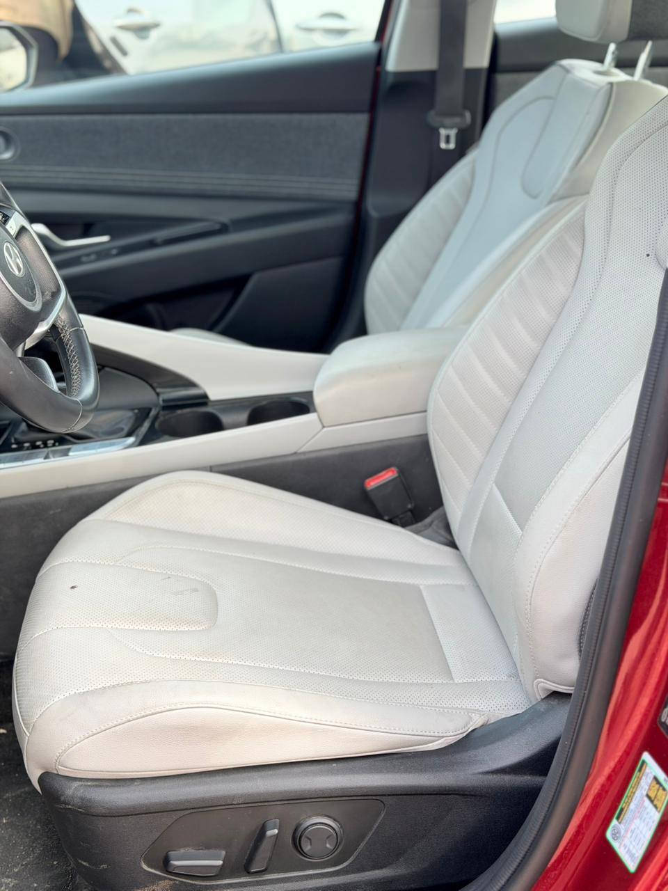 سلام عليكم ورحمة الله سياره النترا موديل 2024 لمتد مزوعه موصفات ماشيه 19 الف حادث صندوك رقم فحص مؤقت بسمي داخله بل 2025 الشراي يدخل خاص لو يتصل *********** ادزله صور الحادث 157 وبيها مجال مكاني بغداد
