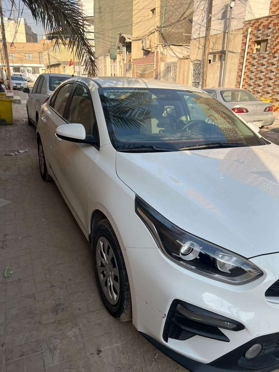 سيراتو موديل 21 
خليجي كفالة عامه 
ماشيه 87
السعر 150 بيه مجال بسيط
مواصفات نص فول شاشه كامره حساسات 
تبريد ثلج 
رقم اربيل تريد وكاله تريد تحويل 
للتواصل ***********
