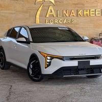للبيع k4 موديل 2025 موصفات بصمه شاشه كبيره ولمس كامره دواره رادار مامي...