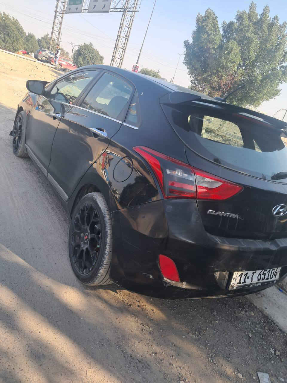 سلام عليكم عندي سياره هونداي النتره موديل 2016 اسبور هيجباك كير عادي بيها صبغ جاملغ وباب سعر 85بيع او مراوس اي نقص مابيها رقم الهاتف ***********
