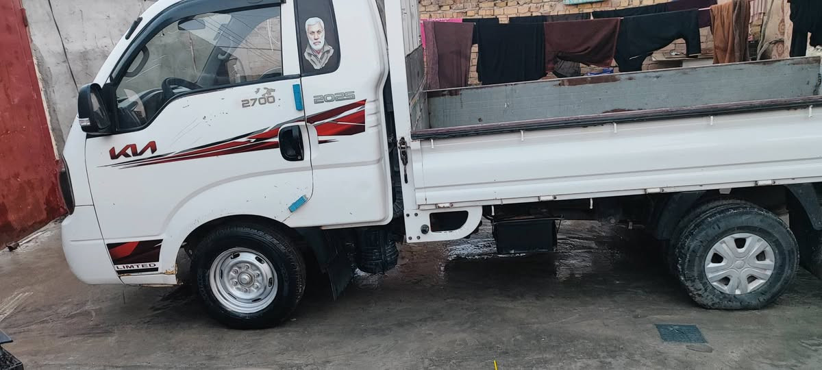 السلام عليكم  كيا حمل للبيع  موديل ٢٠١٩ كفاله عدا تبديل بنيد  رقم انكليزي بصره  سنويه لل٢٨ سياره خير من الله مال جناي مجهزه  عل ايدي سعر ١١٧ وبيه مجال للشراي  للاستفسار اتصل *********** مكان ناصريه شطره مدوار ثاني يوم شرط
