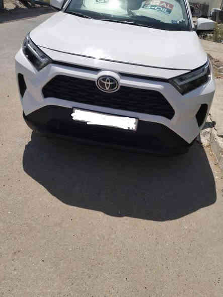 السلام عليكم 
للبيع
تيوتا راف فور  2022 ابيض 
محرك 4 سلندر 2500
وارد كندي ضرر بسيط مثل ماموضح بالصور والسونار 
رقم بغداد 
مواصفات Xle بدون فتحة 
موقع السيارة بغداد - حي العدل
معلومات الكار فاكس موجودة 
السعر : 26500 دولار 
دفترين وخمسة وستين ورقة  مجال بسيط 
للاستفسار الاتصال :*********** 
غير متواجد ع الفيس بوك بغداد
