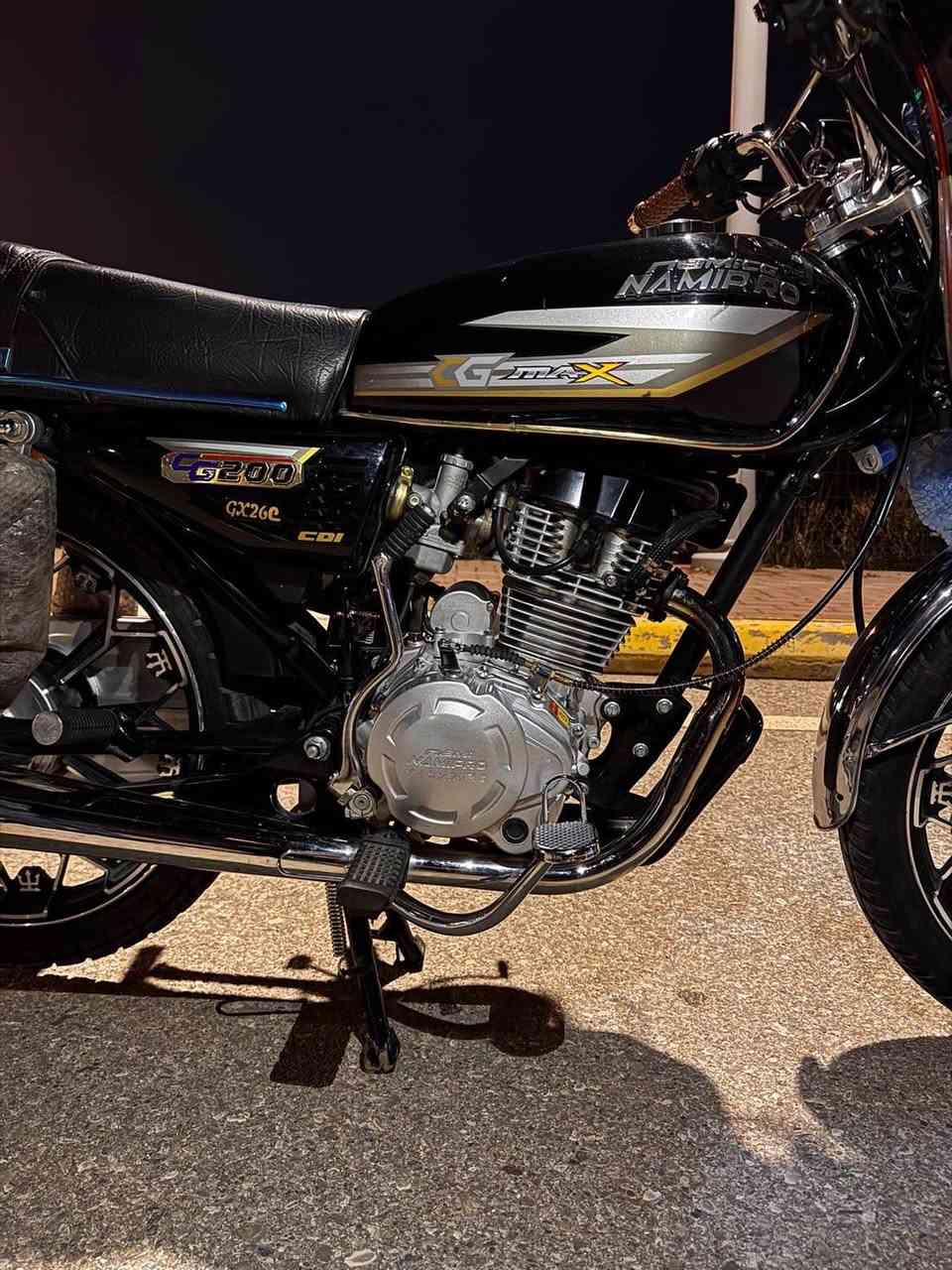 بەناوی خوای گەورە و میهرەبان 
ئەم ماتۆڕەمان هەیە بۆ فرۆشتن 
نامیپڕۆی مەکینە ٢٠٠ 
مۆدێل ٢٠٢٥ 
خۆم بەسفری دەرمکردوە 
0770 607 9523 
نرخ ٨٥٠ هەزار و معامەلە
زۆر پاک ماوەتەوە  ئەوەش 
رەسمی هەیکەلی ماتۆرەکەیە السليمانية, العراق
