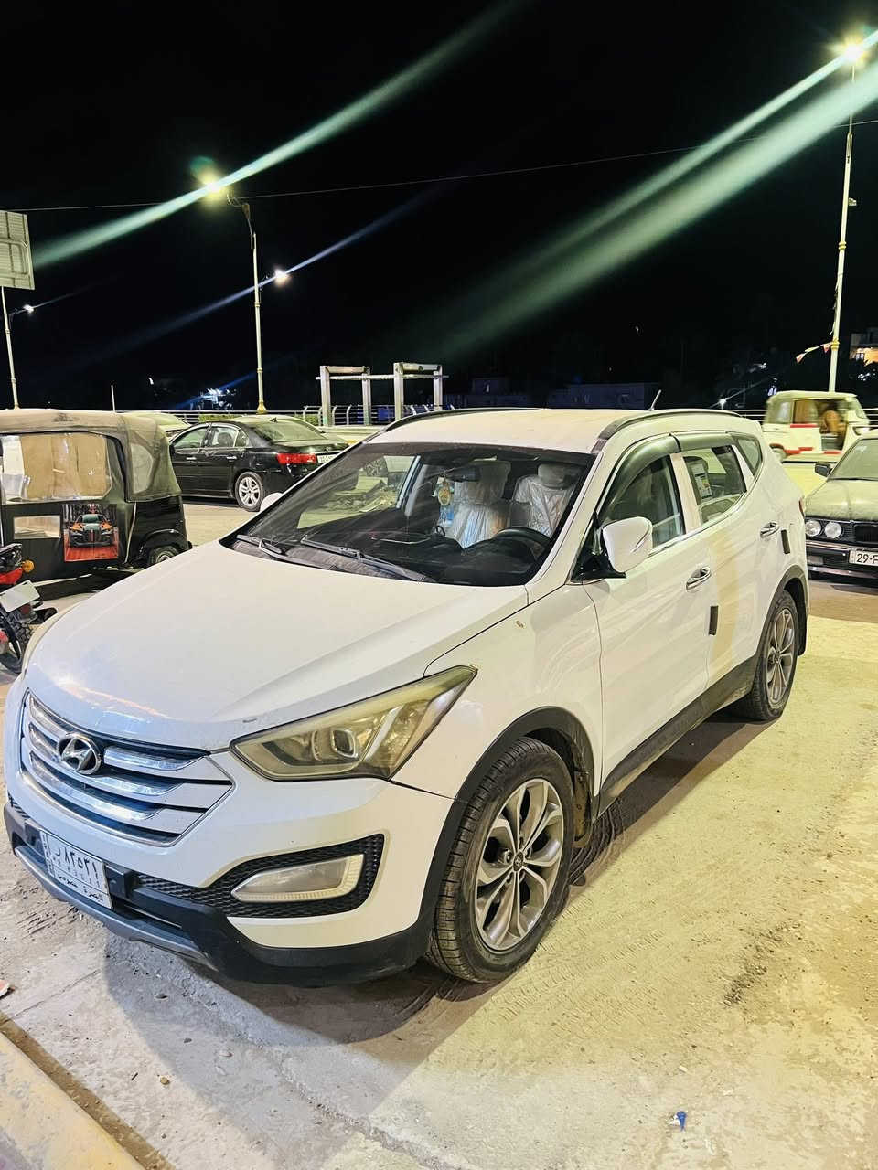 للبيع 

سنتافي موديل 2014 خليجي مكفوله كفاله عامه 

مكينه ٦ 
٧ راكب 
 مكاني واسط قضاء الحي للتواصل خاص او 
***********
