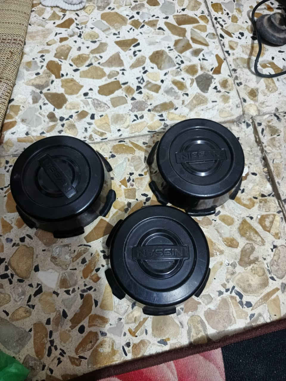 غراض نيسان يورفان ناصي للبيع ولف حماوه اصلي  عبوه بانزين فيت بم ابلادي شركه اصليه ٣قطع كب  السعر ٦٠ الف للتواصل الرقم ***********
