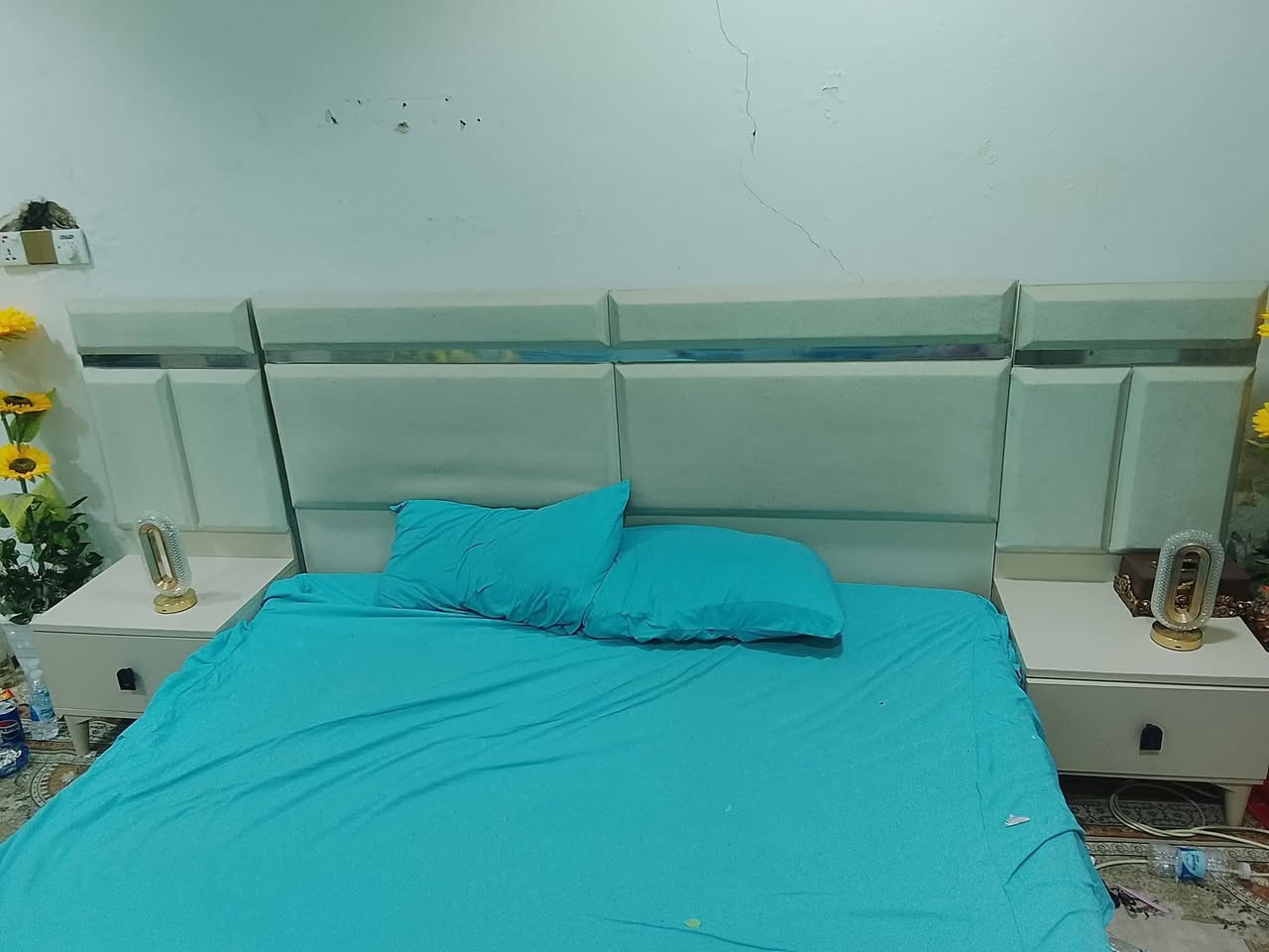 السلام عليكم غرفه النوم لبيع رايده ٤٥٠ وبيه مجال نضيفه بغداد شهداء البياع ***********
