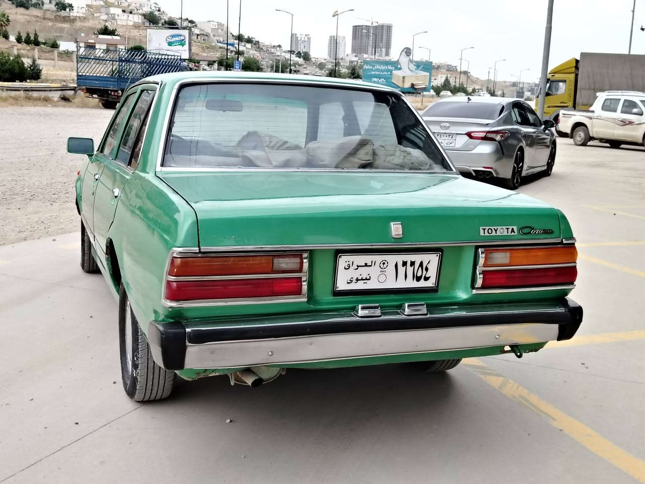 Toyota crona 1980
Nmwna la jwani
Kaml sayaraka be3ayba

Ba naw nakre. Sanaweshi Kall botawa

Sayaraka jaiza
Gerw makina zor mazbwta

LA slemanim

 ((  *********** ))
