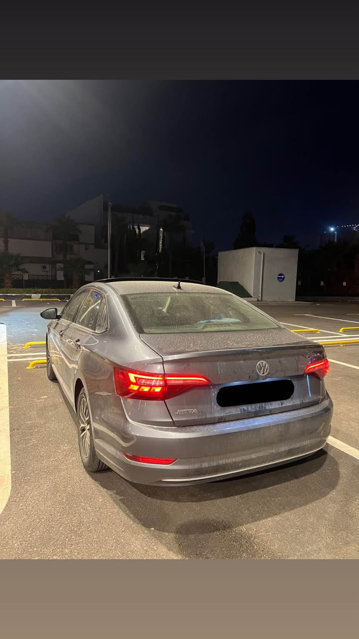 Jetta SE 2021 نفتی
مەکینە ١٤ مەرغوب
ڕادار بەردی گزۆز
ڕادێتە حەماوە بەشەرت بیلاد
بەسمە 
برێک بەسمە
دەرگا بەسمە
گێڕ مەکینە بە شەرت
کوشن کارەبایی جلد هیتەر 
پانۆڕاما
چوار تایە و ویل نوێ 
یەک پارچەی بۆیاغە
هەزە ڕەقەم سەنەوی نوێ تا ٢٠٣٠
*********** أربيل, العراق
