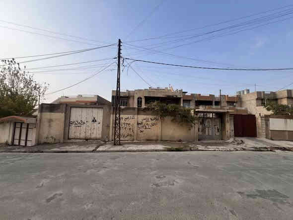 دار للبيع بحساب ارض 

حي الرفاعي قرب منتزه الرفاعي ومدرسة البشائر 

مساحة 477 متر واجهه 17 متر  

شارع تبليط 12 متر 

اتجاه شروق تام 

للاستفسار مراجعة مكتب العمران سايدين حي السكر او الاتصال
على الارقام 
***********
***********
