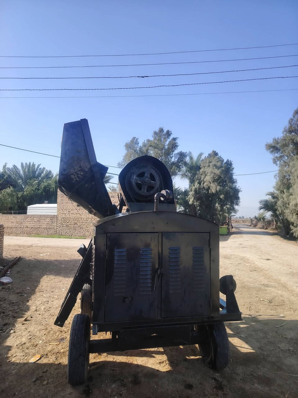 سلام عليكم خباطه للبيع جاهزه شرط الشغل ***********
