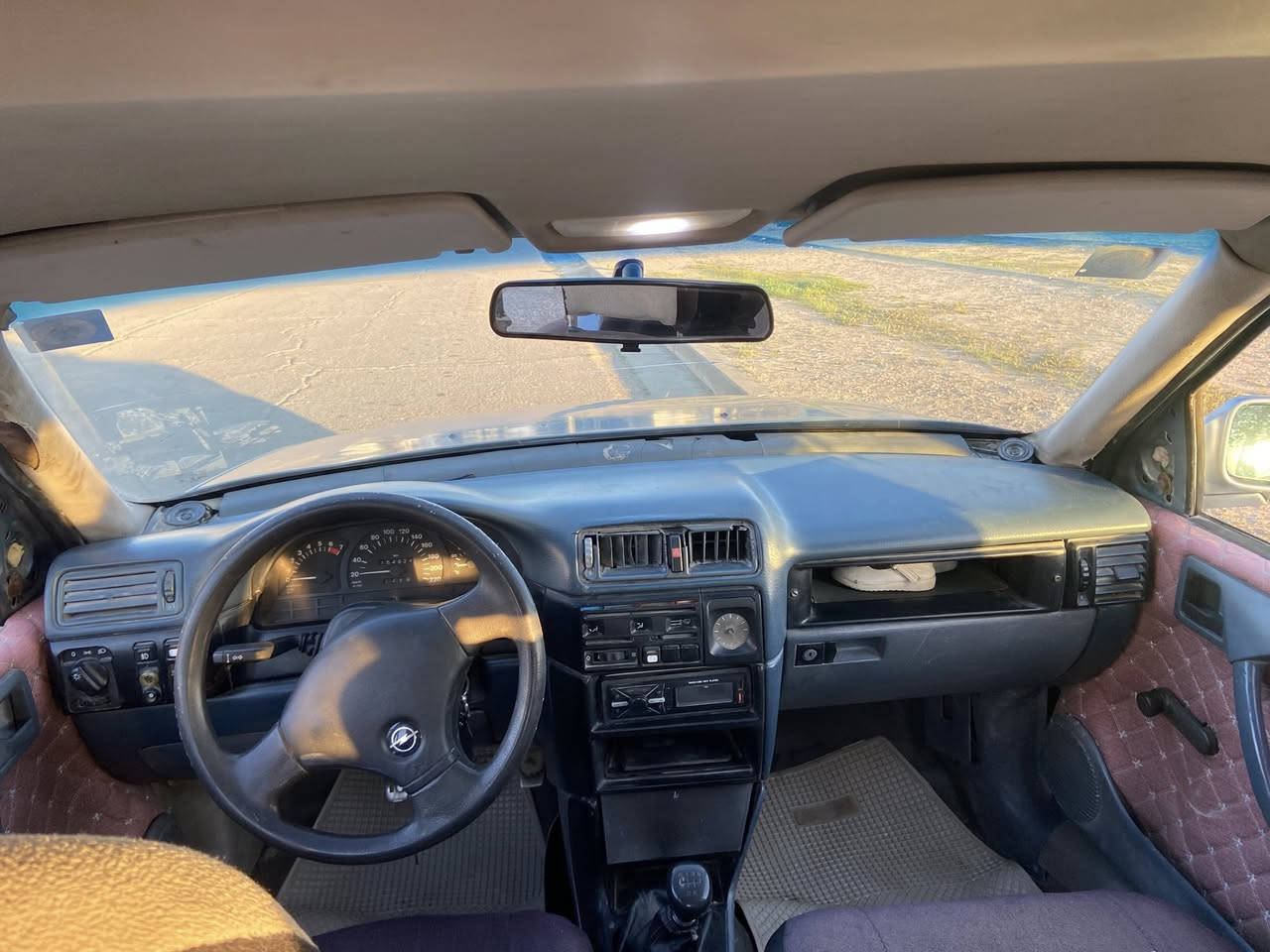 السلام عليكم فكتره 1990 محرك 1800 شرط لاتنقيص لاتبخير محرك فول وكير فول شرط ترايك البصره كهربائيتها كلها شغاله رقم صلاح الدين إنكليزي  تحويل مباشر الهزه جديده موجوده باسمي السعر 35 تجي تشوفه وتبشر ماقصر ويا الشراي لاتخلي سعر بل تعاليق تعال وبيك خير وتدلل *********** 
مكاني صلاح الدين مجمع الدور
