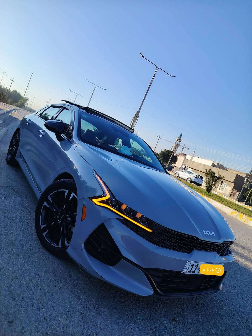 السلام عليكم 
للبيع كيا K5

ماشية (88) الف  

الفئة جيتي لاين فول مواصفات 

الموديل 2022

رقم بغداد 

الضرر  بابين عكس سائق مرجعات بلاد ليبل الشركة بيهن

المواصفات 

1- حجم المحرك ٤ سلندر ١٦٠٠ تيربو 

2- كامره دوارة

3- رادار خلفي + امامي 

4- رادار جانبي مانع اجتياز 

5- بصمة ابواب + تشغيل عن بعد 

6- زنون عالي ناصي 

7- سقف بنوراما 

8- مقاعد جلد اصلي احمر مختوم جيتي لاين

9- اشاير بالمري 

10- مقاعد كهرباء + تدفئه

11- هاند بريك بصمة 

12- تحديد مسار 

13- شاشة كبيرةً مع كامرة دوارة 

14- ستيرن رياضي حرف D مختوم جيتي لاين

15- مثبت سرعة 

16- شاحن هاتف 

17 - شاشة كار بلاي واندرويد 

18- 5 وضعيات قيادة

19- فتح جنطة بصمة وعند الاقتراب 

20- قيادة ذاتية على خطوط البيضاء 

وباقي المواصفات معروفة في فئة جيتي لاين

ملاحظة مهمة // السيارة عليها ادامة كاملة تخم تاير + بلاكات وكالة + مجاول + هيدروليك القير 

السيارة تاخذها ماتصرف عليها ربع دينار ان شاءالله 

السيارة تاخذها مني شرط المكينة والكير 

( تحويل مباشر باسم المشتري )

رقم الهاتف // ***********
***********

السعر (( 177 )) وبيها مجال 

مكان السيارة الانبار فلوجة
