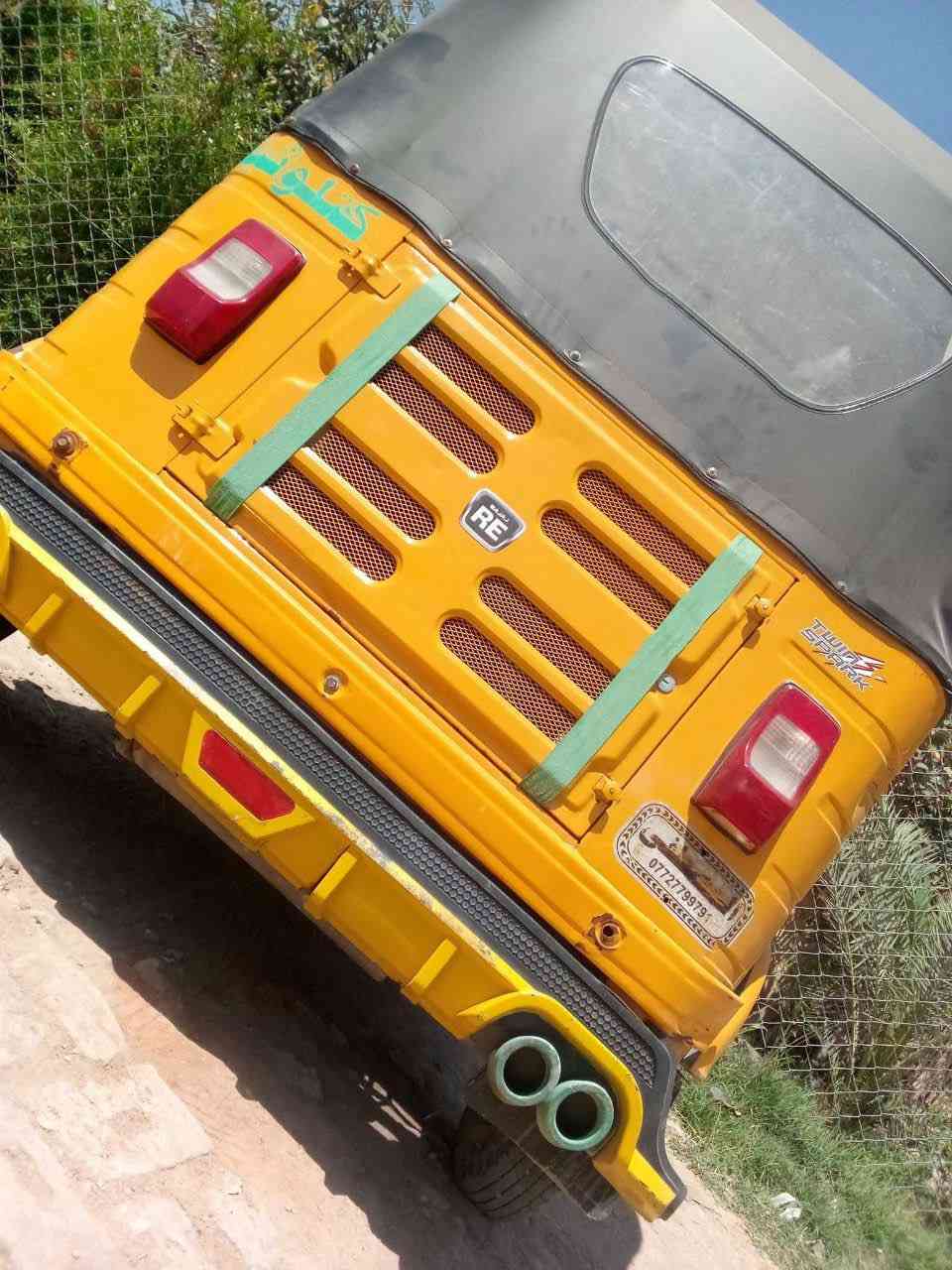 السلام عليكم تكتك موديل 19 أوراق تكتك تخبل والبيبان صبغ بلونها للبيع الاستفسار  ***********
