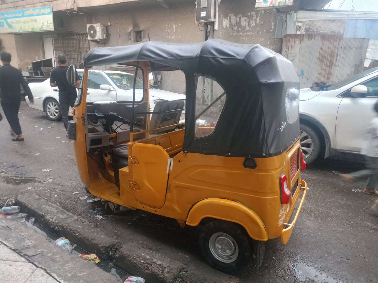 سلام عليكم
البيع 21 وراق مكينه نضيفه وكشر بيه طخات فقط 

تكتك جاهزه كبل الشارع مكاني واسط الموفقيه 

الاستفسار نتصل *********** السعر 4200 مسعجل عليه بيعته
